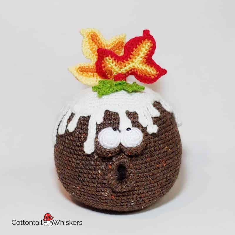 Free amigurumi Christmas pudding crochet pattern - Gathered