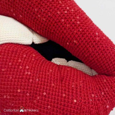 Amigurumi rocky horror lips crochet pattern
