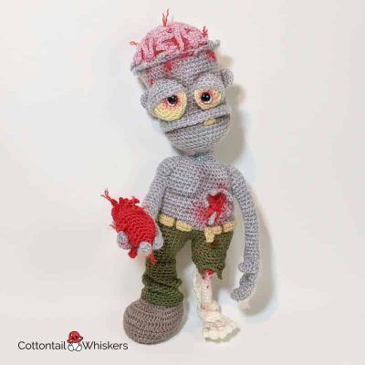 Zombie - Plants vs. Zombies amigurumi pattern 