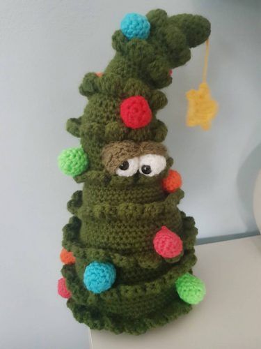 Amigurumi Christmas Tree Crochet Pattern Crafter Review by Estelle Degg for Cottontail & Whiskers