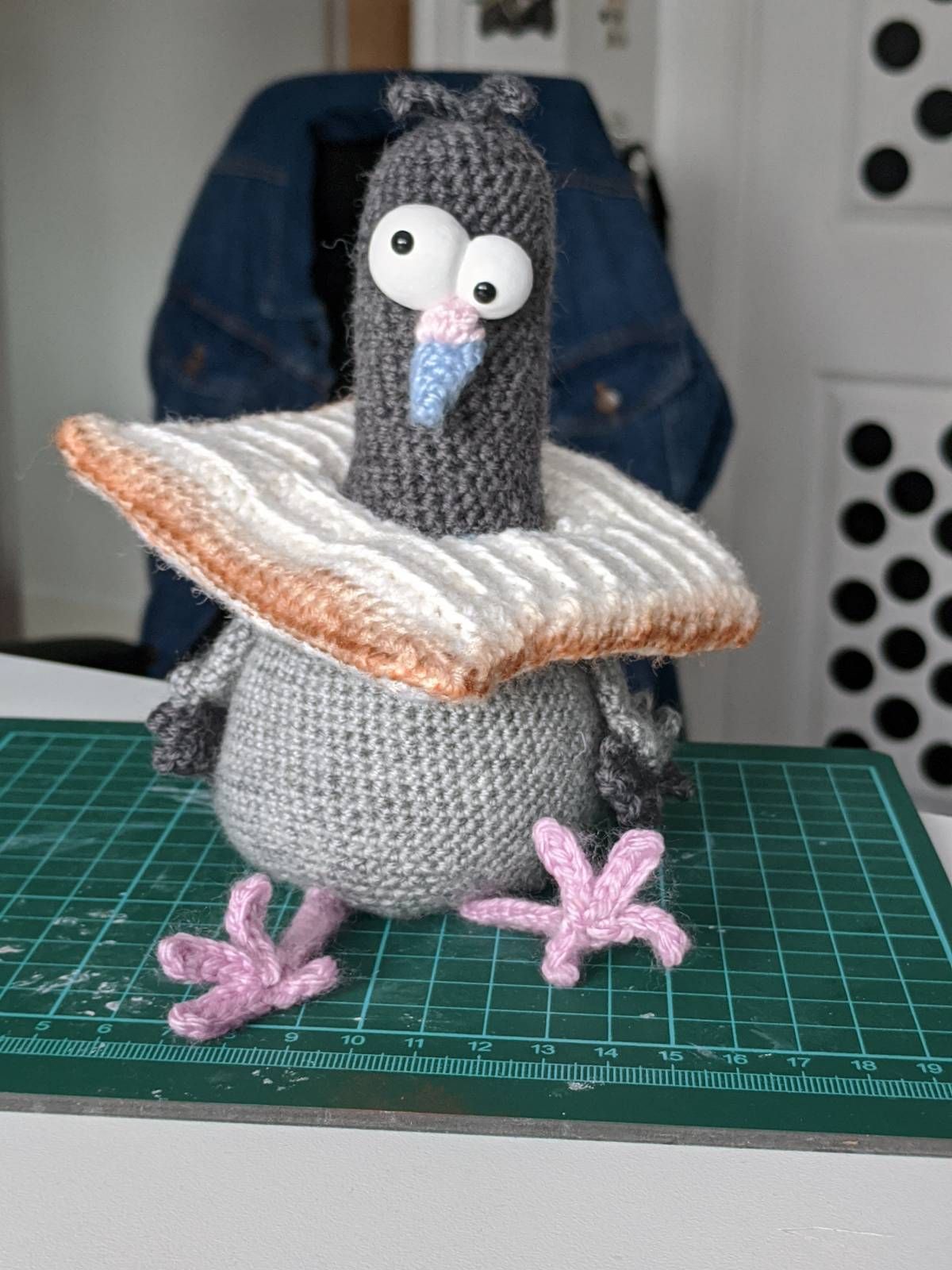 Amigurumi Pigeon Crochet Pattern Review by Laura Johnston for Cottontail Whiskers