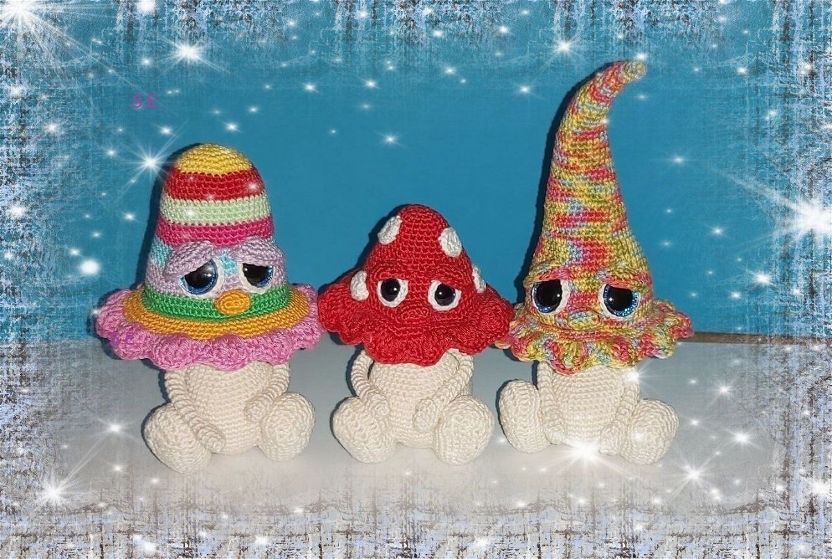 Amigurumi Toadstools Crochet Pattern Crafters Review for Cottontail and Whiskers by Silvia