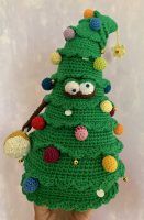 Christmas Tree Crochet Amigurumi Pattern Review by Minno Baarman for Cottontail and Whiskers
