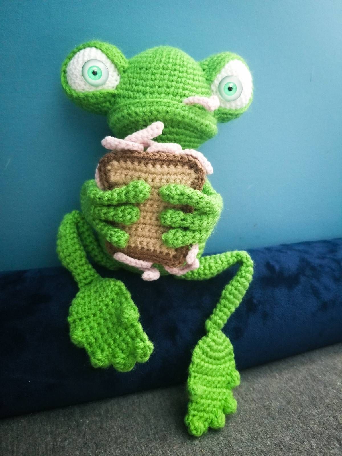 Crochet Amigurumi Frog Pattern Review by Tasha Piech for Cottontail and Whiskers