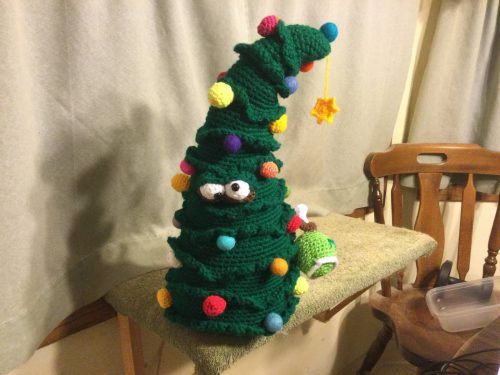 Crochet Christmas Amigurumi Tree Pattern Review by Lois Blanchard for Cottontail and Whiskers