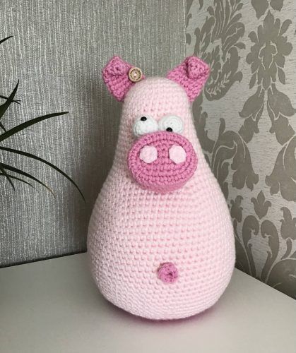 Pig Doorstop Crochet Pattern Photo Review by Alison Peters for Cottontail and Whiskers