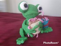 Amigurumi Crochet Frog Pattern Review by Brenda Pritchard for Cottontail and Whiskers