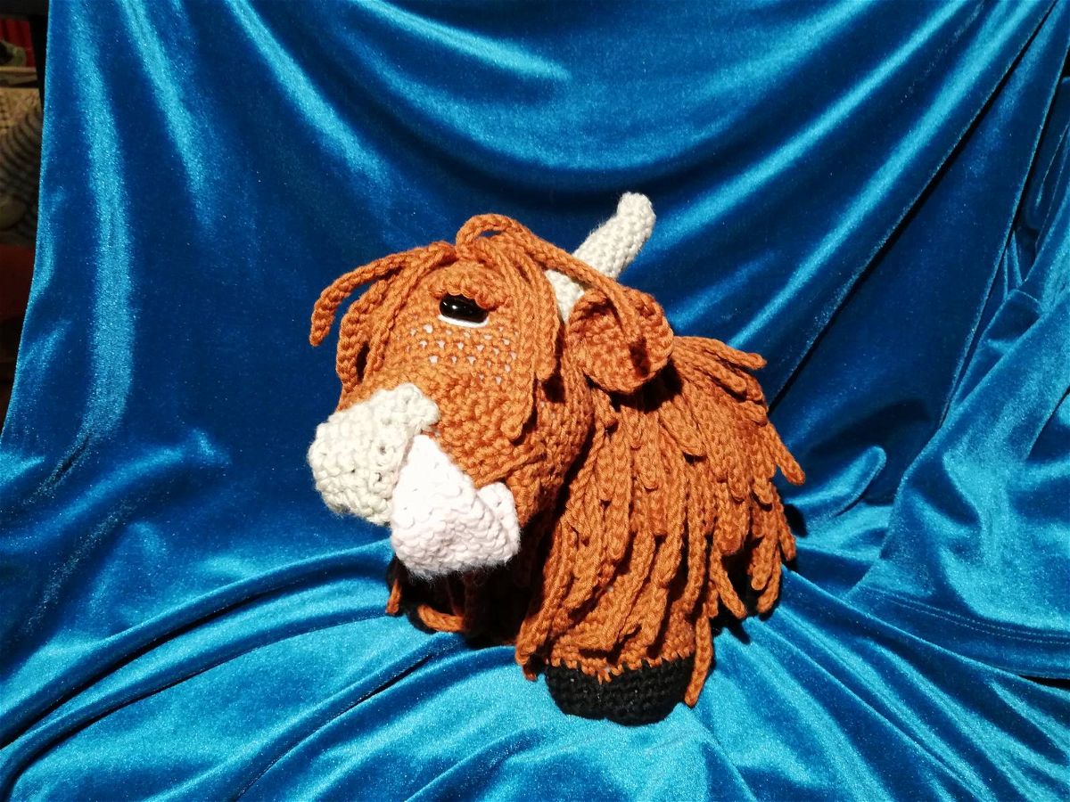 Amigurumi Highland Cow Crochet Doll Pattern Review by Else Sakshaug for Cottontail Whiskers
