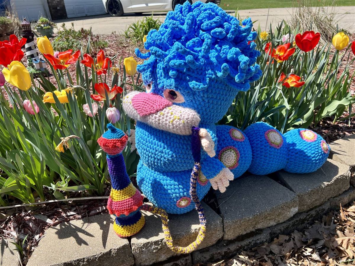 Blue Crochet Amigurumi Caterpillar Pattern Review by Leanne Rose for Cottontail Whiskers