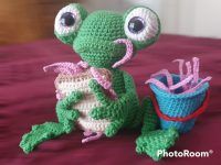 Crochet Amigurumi Frog Pattern Review by Brenda Pritchard for Cottontail Whiskers