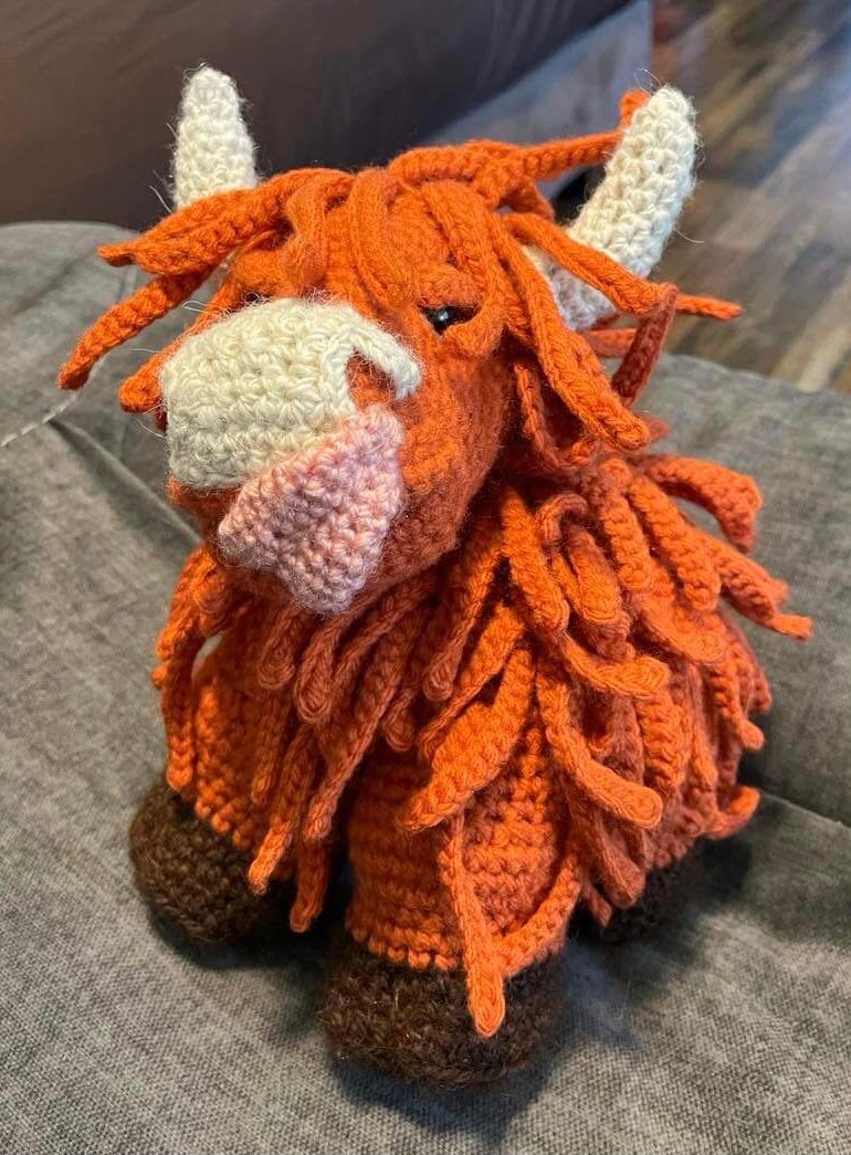 Crochet Highland Coo Amigurumi Pattern Review by Jeanette Gardiner for Cottontail Whiskers
