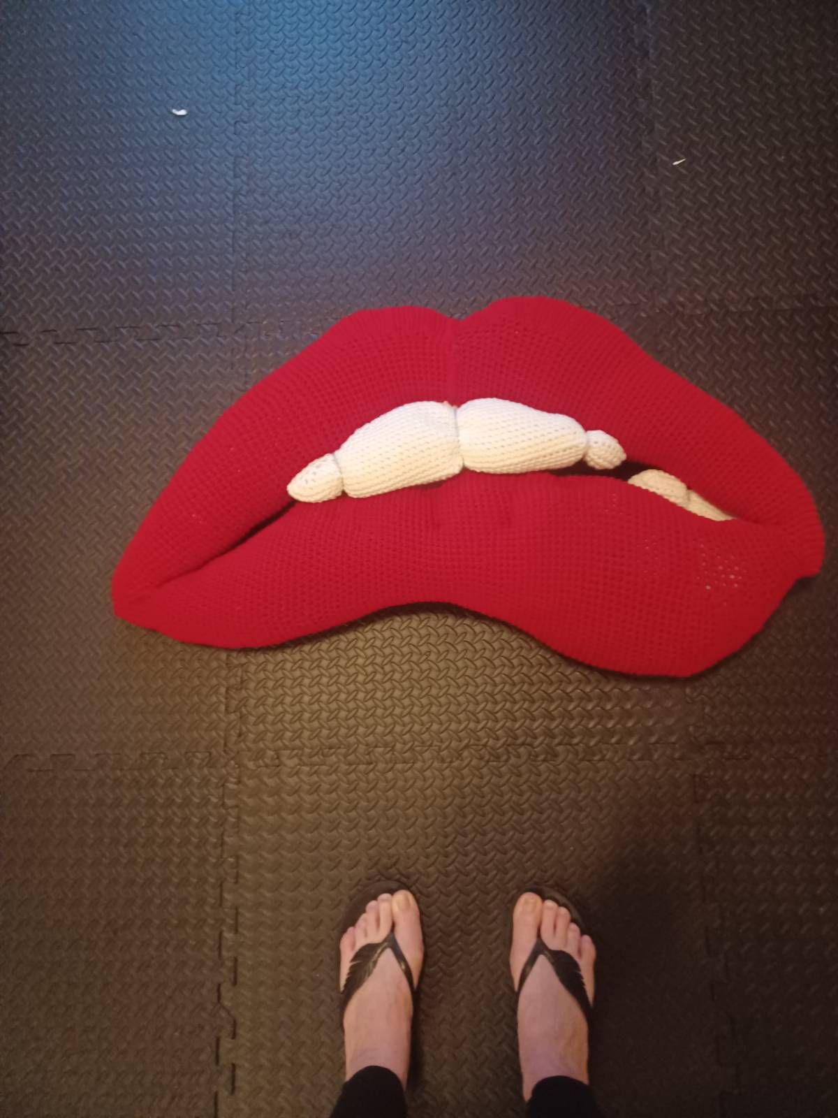 Rocky Crochet Horror Lips Pattern Review by Tracie Dixon for Cottontail Whiskers